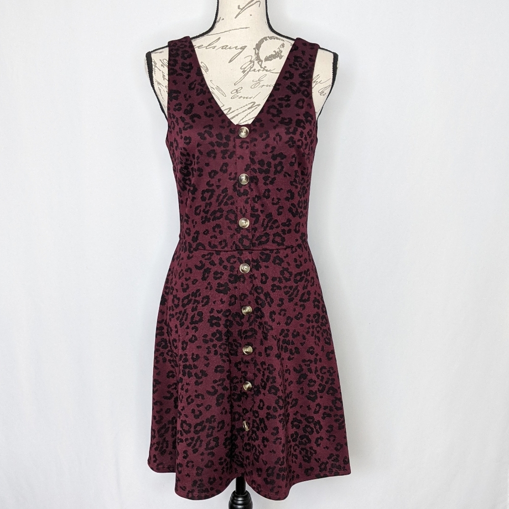 NWT IN San Francisco sleeveless animal print dress